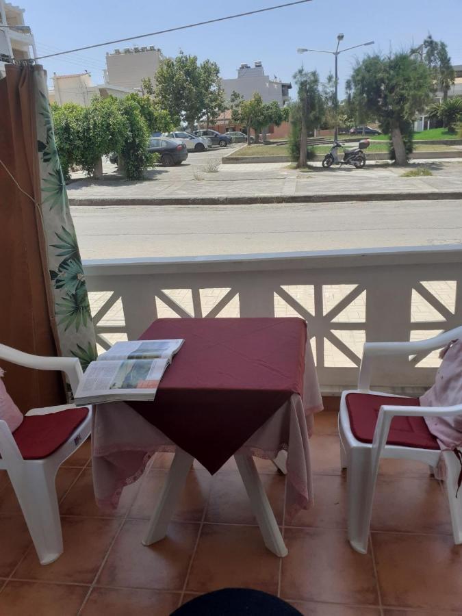 Tzil Home Kyparissia Esterno foto