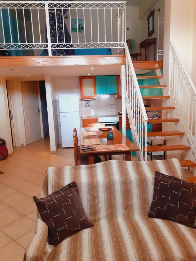 Tzil Home Kyparissia Esterno foto
