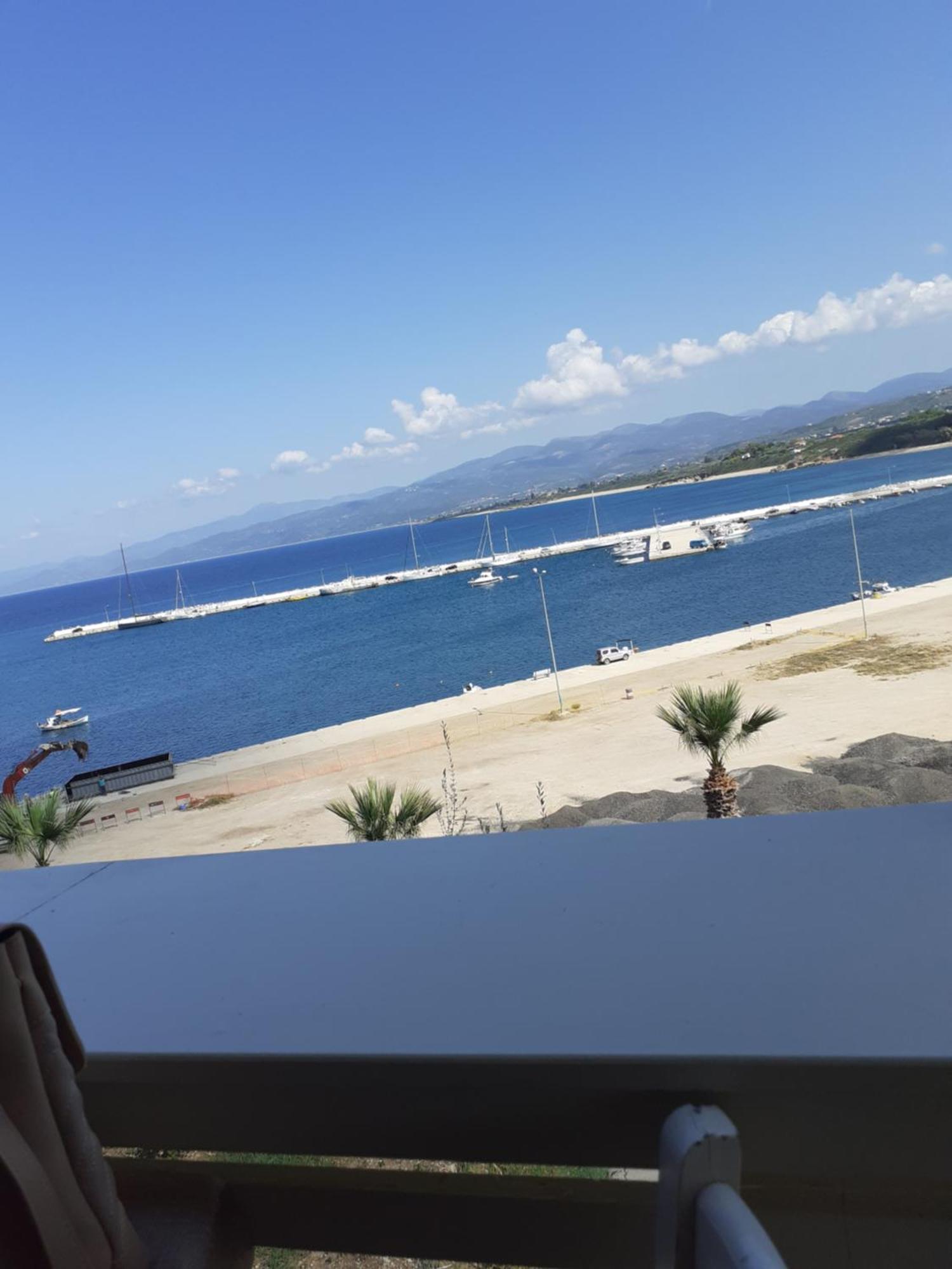 Tzil Home Kyparissia Esterno foto